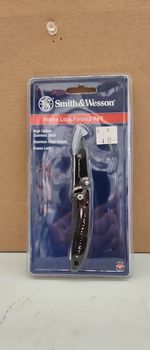 Smith and Wesson Knife